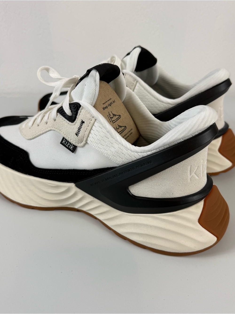 Kizik Men’s Monaco Sneakers Size 8.5 Black/White - Picture 5 of 6